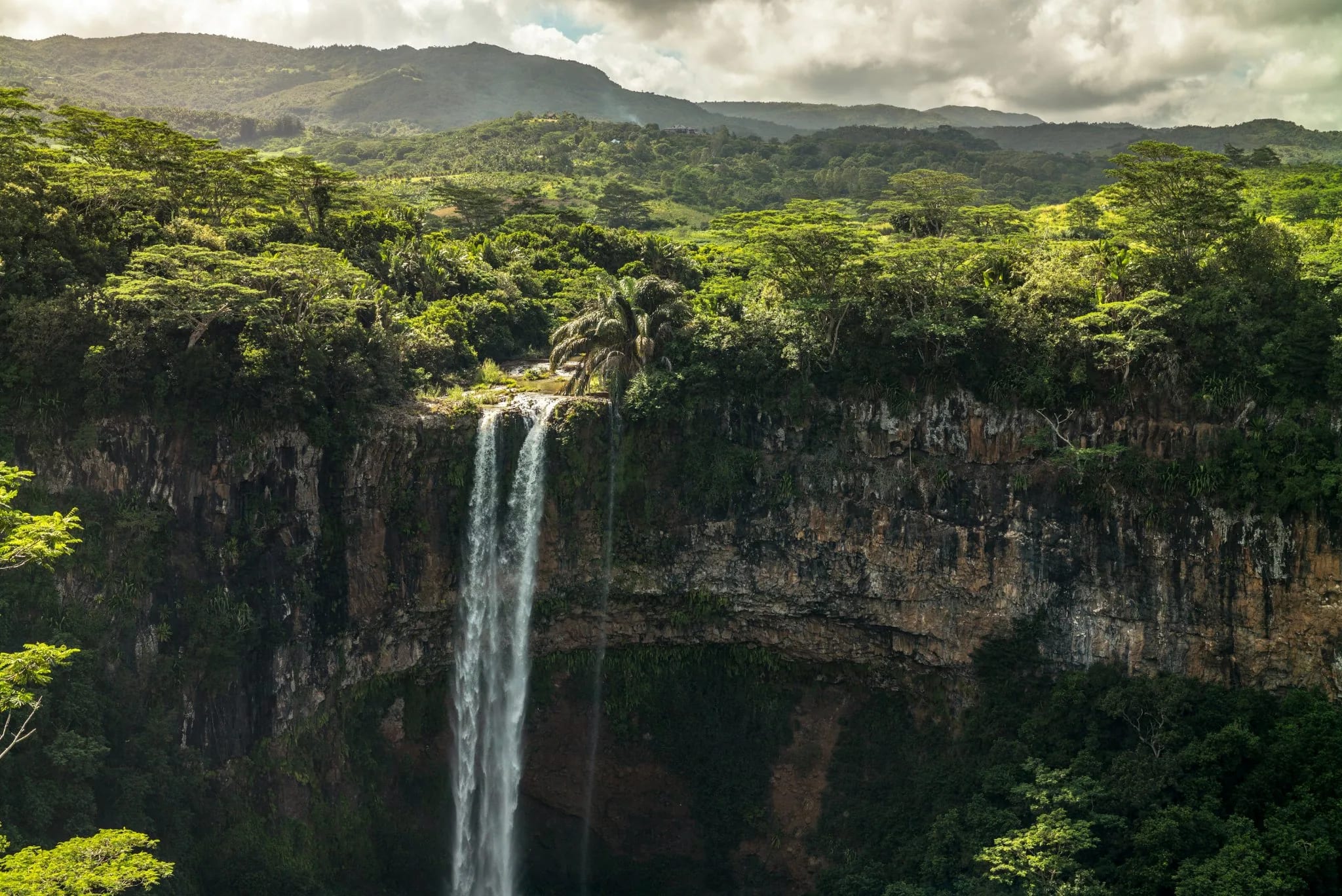 Mauritius Adventure Trip Planning: How to Balance Hiking, Waterfalls and Coast Time